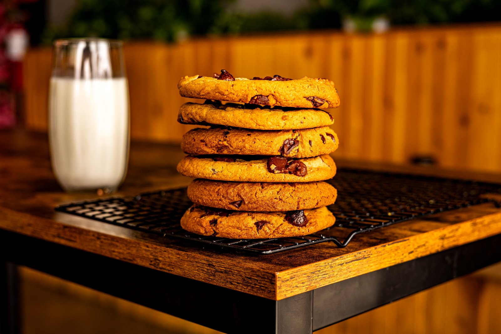 Food & Beverage — 21